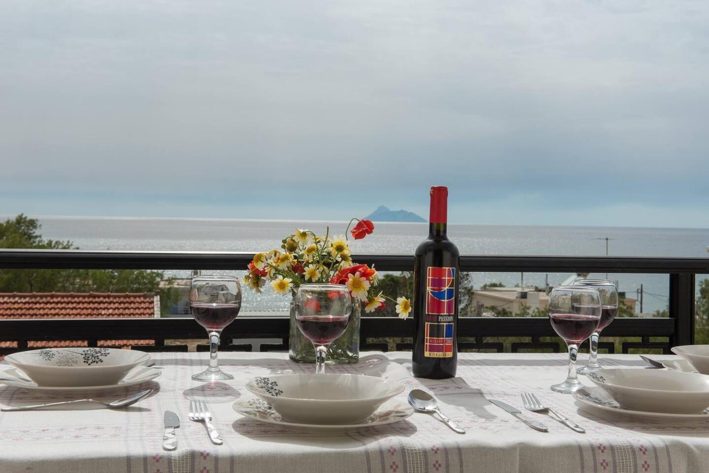 Sofia Apartment, With Sea & Mountain View Kalamaki  Zewnętrze zdjęcie