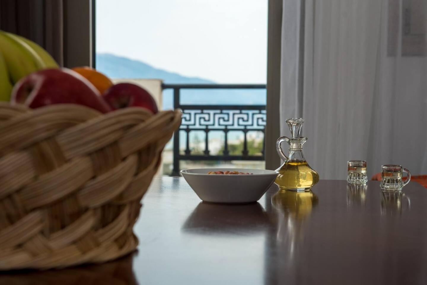 Sofia Apartment, With Sea & Mountain View Kalamaki  Zewnętrze zdjęcie