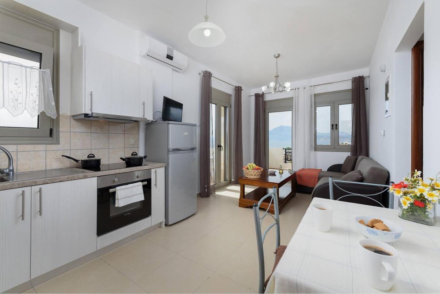 Sofia Apartment, With Sea & Mountain View Kalamaki  Zewnętrze zdjęcie